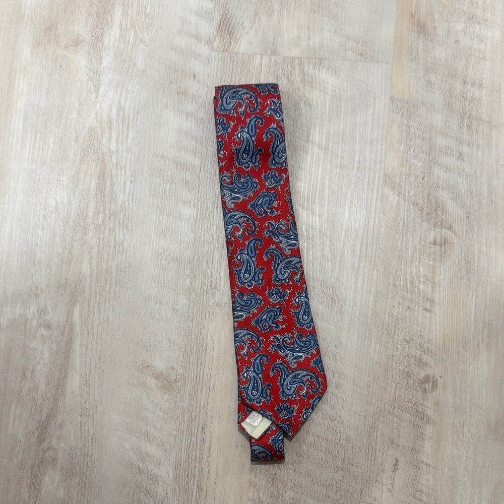 Vintage Jordache Paisley Red and Blue Men's Tie